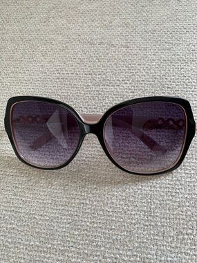 Butterfly Sunglasses Black Pink Gradient Lens